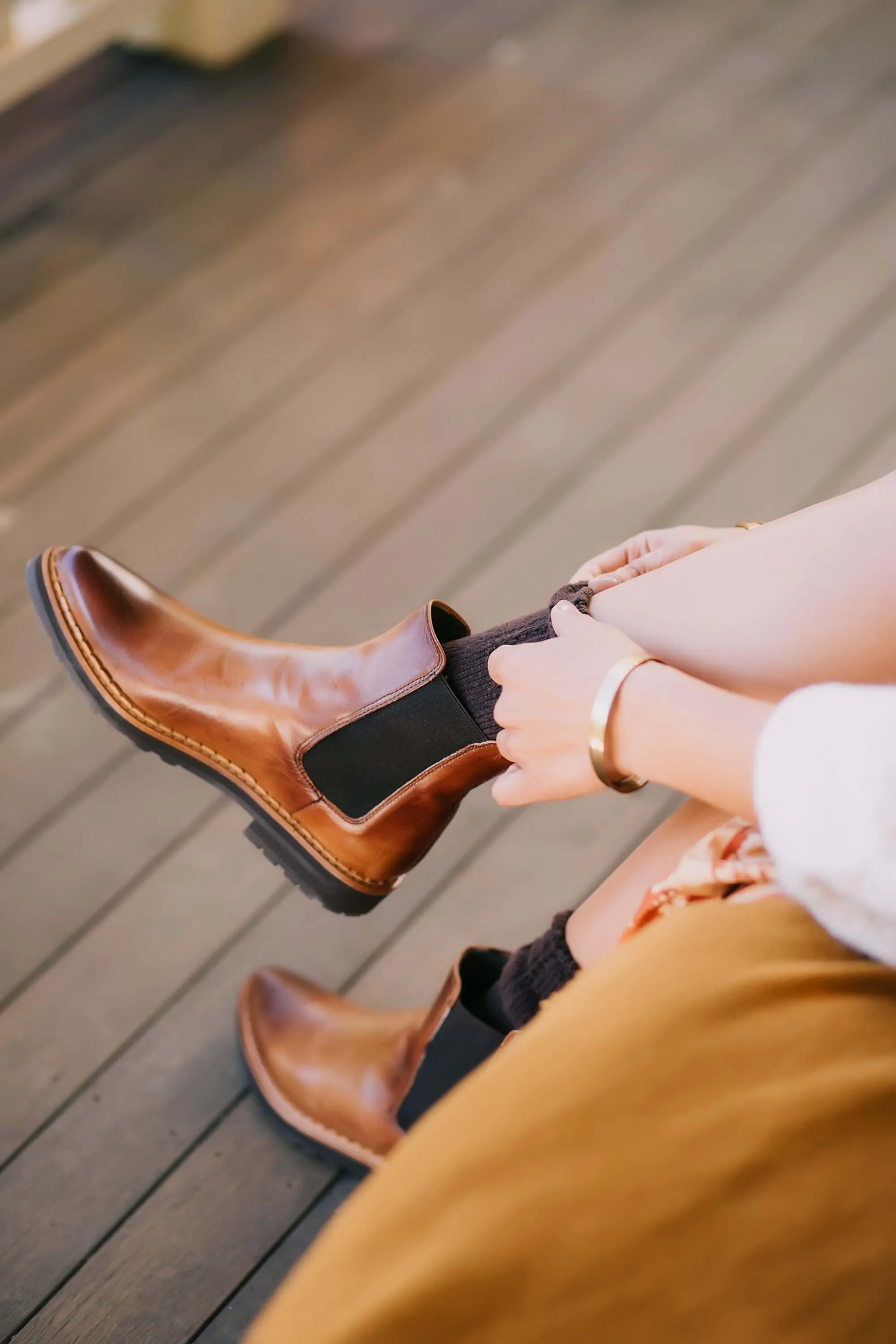 Luna Chelsea Boots - Camel / Mustard Leather