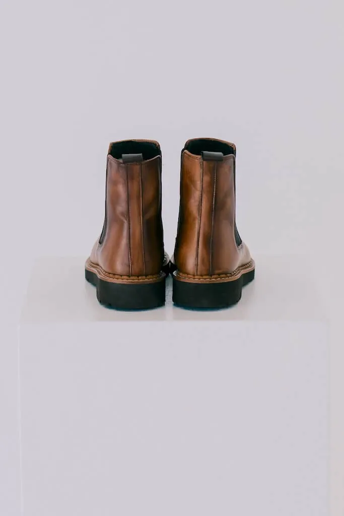 Luna Chelsea Boots - Camel / Mustard Leather
