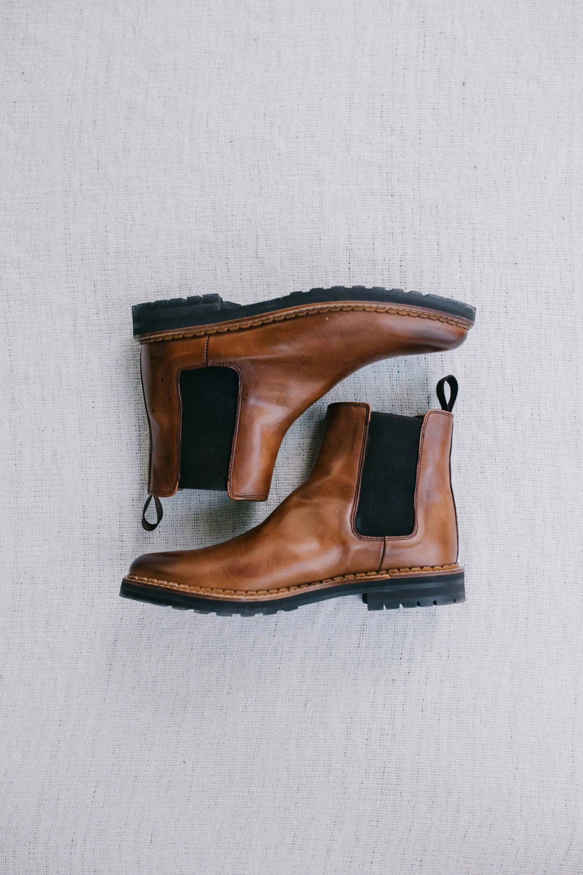 Luna Chelsea Boots - Camel / Mustard Leather